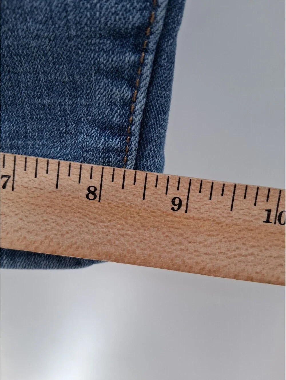 Levi's Bermuda Shorts Womens 28 Blue Denim Mid Rise Casual Stretch Cowgirl Jean